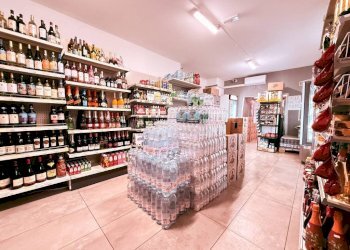 Interno non residenziale - Alimentari - Gastronomia piazza della Costituente, Ventimiglia - foto 16