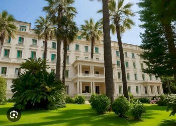 Cortile interno - Quadrilocale corso Regina Margherita, 200, Ospedaletti - foto 1