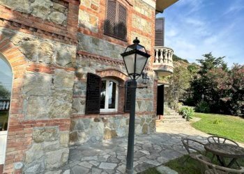 Facciata - Villa via Aurelia, Sanremo - foto 11