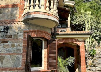 Facciata - Villa via Aurelia, Sanremo - foto 15