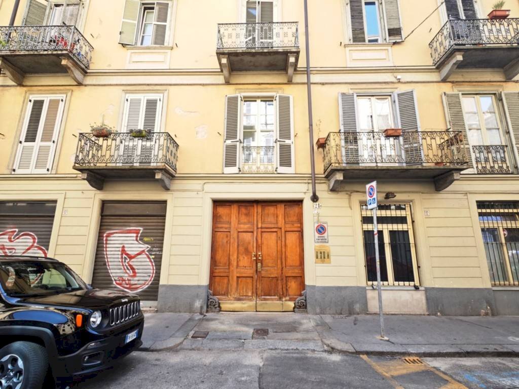 Facciata - Quadrilocale via Principe Tommaso, 21, Torino (zona San Salvario) - foto 2