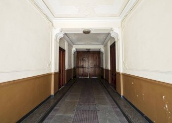 Interno palazzo - Quadrilocale via Principe Tommaso, 21, Torino (zona San Salvario) - foto 4