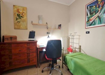 Camera da letto - Quadrilocale via Principe Tommaso, 21, Torino (zona San Salvario) - foto 28