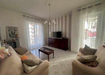 Salone - Trilocale via Giacomo Puccini, 19, Carmagnola - foto 1