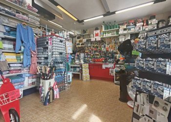 Interno non residenziale - Colorificio - Ferramenta - Elettricità viale della Repubblica, San Mauro Pascoli - foto 5