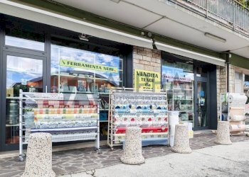 Interno non residenziale - Colorificio - Ferramenta - Elettricità viale della Repubblica, San Mauro Pascoli - foto 12