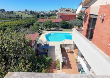 Piscina - Villa via Seneca, Genzano di Roma - foto 36