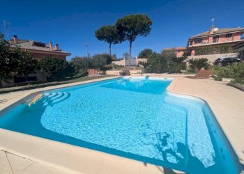 Piscina - Villa via Seneca, Genzano di Roma - foto 39