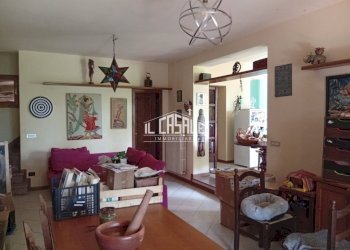 1larata.jpg - Villetta Londa - foto 1