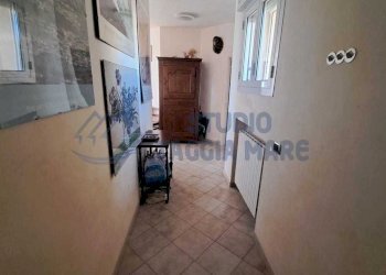 PHOTO-2025-10-24-12-54-46 3.jpg - Trilocale Via Lungomare, Taggia - foto 16