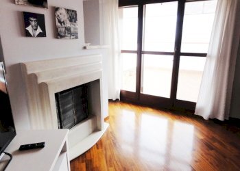 soggiorno con camino - Attic Occhiobello - photo 4