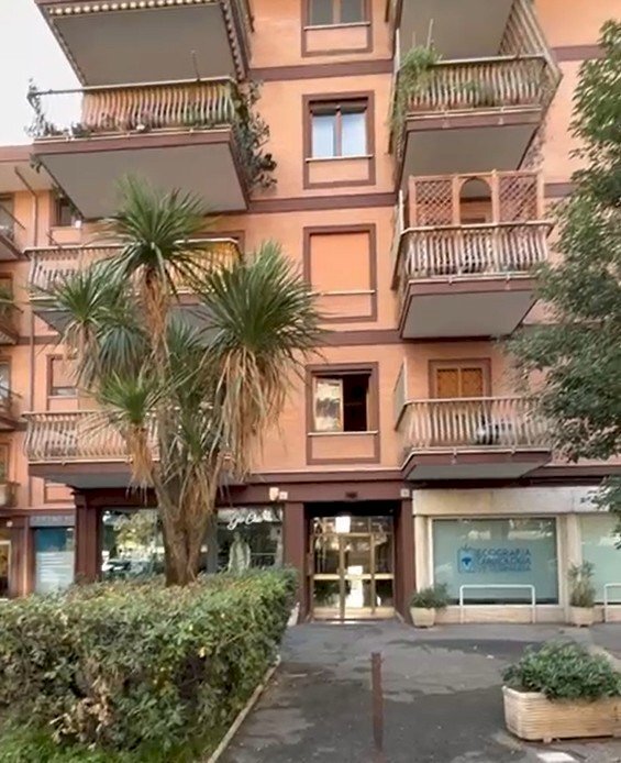 FOTO FACCIATA.jpg - Four-room apartment Via Montaione 46, Roma - photo 2