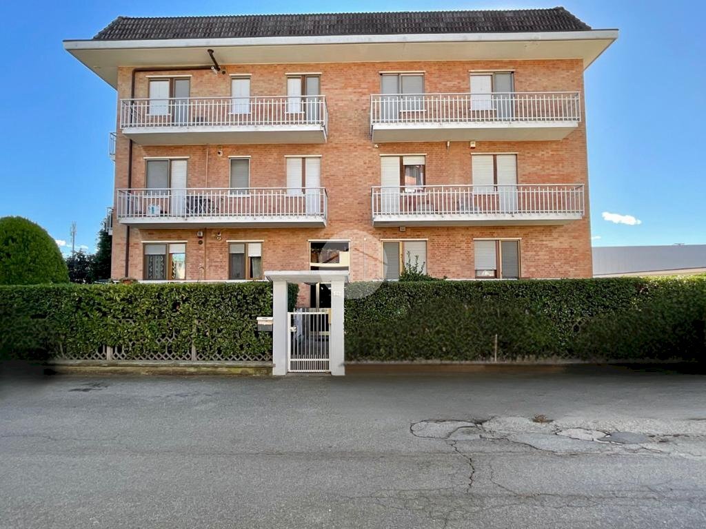 Trilocale Via Camillo Olivetti, Leini - foto 1