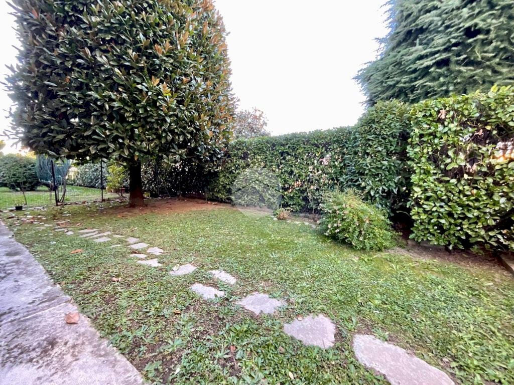 Trilocale Via Camillo Olivetti, Leini - foto 2