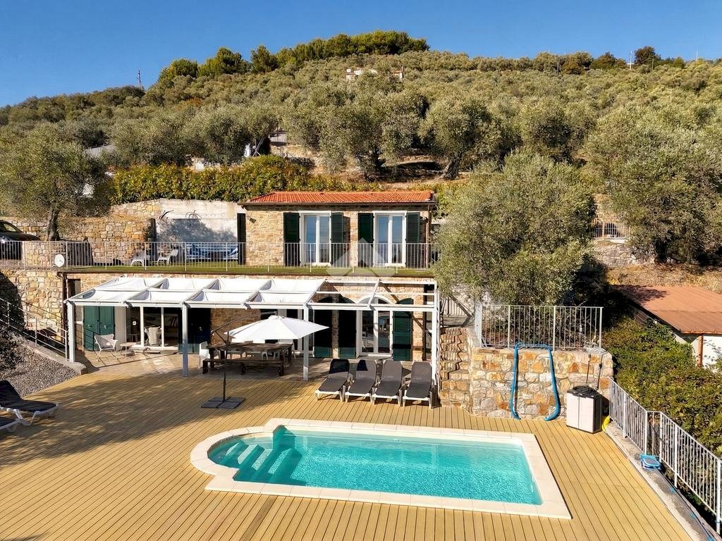 Villa Regione Pantai Superiore, Civezza - foto 1