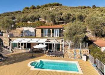 Villa Regione Pantai Superiore, Civezza - foto 1