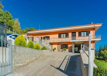 Single Family Villa Via Monte Pelvo, Caraglio - photo 1