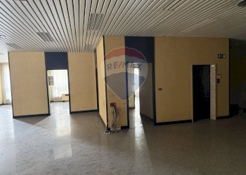 Stanza vuota - Stabile - Palazzo Via Giuseppe Garibaldi
 
48, Bovolone - foto 18