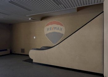 Stanza vuota - Stabile - Palazzo Via Giuseppe Garibaldi
 
48, Bovolone - foto 36