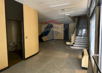 Hall / corridoio - Stabile - Palazzo Via Giuseppe Garibaldi
 
48, Bovolone - foto 44