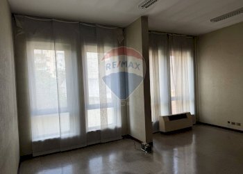 Stanza vuota - Stabile - Palazzo Via Giuseppe Garibaldi
 
48, Bovolone - foto 67