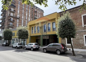 Edificio all\'aperto - Stabile - Palazzo Via Giuseppe Garibaldi
 
48, Bovolone - foto 4