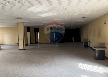 Parcheggio - Stabile - Palazzo Via Giuseppe Garibaldi
 
48, Bovolone - foto 13