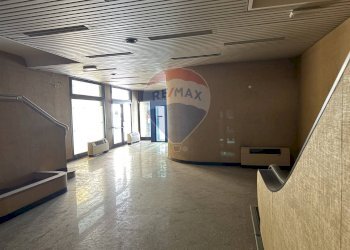 Hall / corridoio - Stabile - Palazzo Via Giuseppe Garibaldi
 
48, Bovolone - foto 37