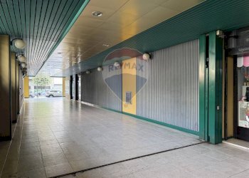 Terrazza - Stabile - Palazzo Via Giuseppe Garibaldi
 
48, Bovolone - foto 39