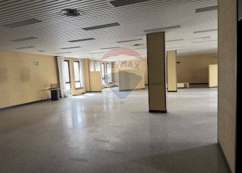 Stanza vuota - Stabile - Palazzo Via Giuseppe Garibaldi
 
48, Bovolone - foto 70