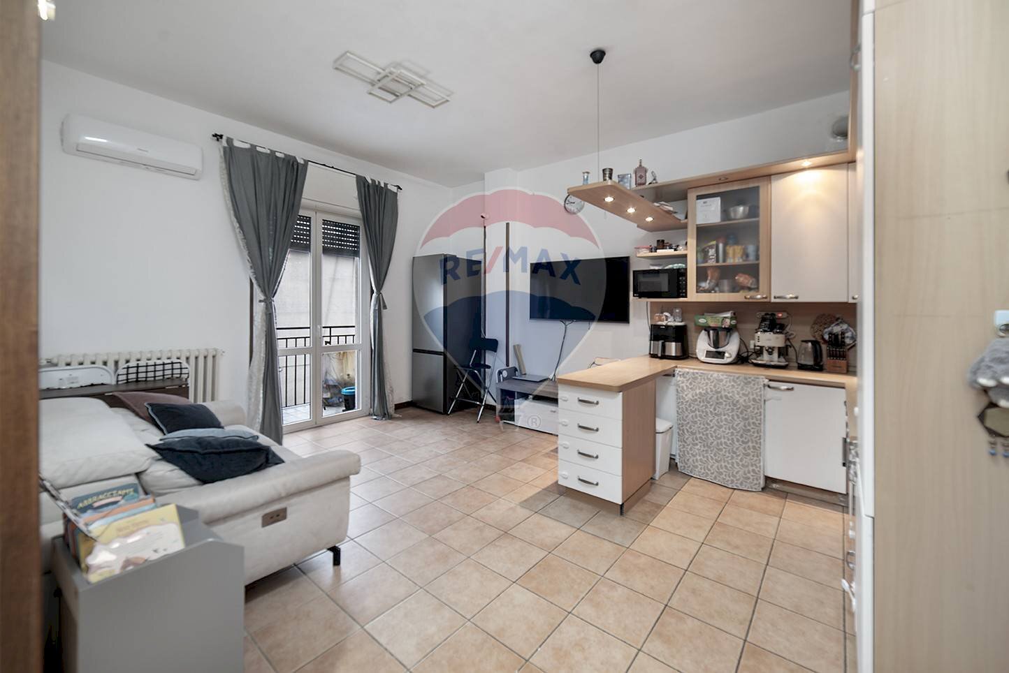 Soggiorno - Three-room apartment Via Risorgimento
 
161, Sesto San Giovanni - photo 1