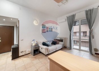 Soggiorno - Three-room apartment Via Risorgimento
 
161, Sesto San Giovanni - photo 3
