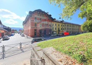 Edificio all\'aperto - Ufficio VIA VERDI
 
25, Asiago - foto 1