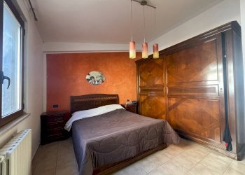 camera matrimoniale - Villa a Schiera via Luciano Berio  7, Manoppello - foto 8