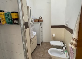 bagno piano notte - Villa a Schiera via Luciano Berio  7, Manoppello - foto 13