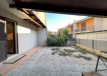 corte retrostante - Villa a Schiera via Luciano Berio  7, Manoppello - foto 17