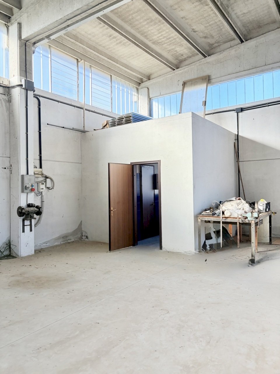 servizi - Capannone Via Prati, Castello d'Argile - foto 2