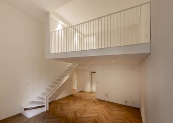 One-room apartment Via Alfieri, Torino - photo 1