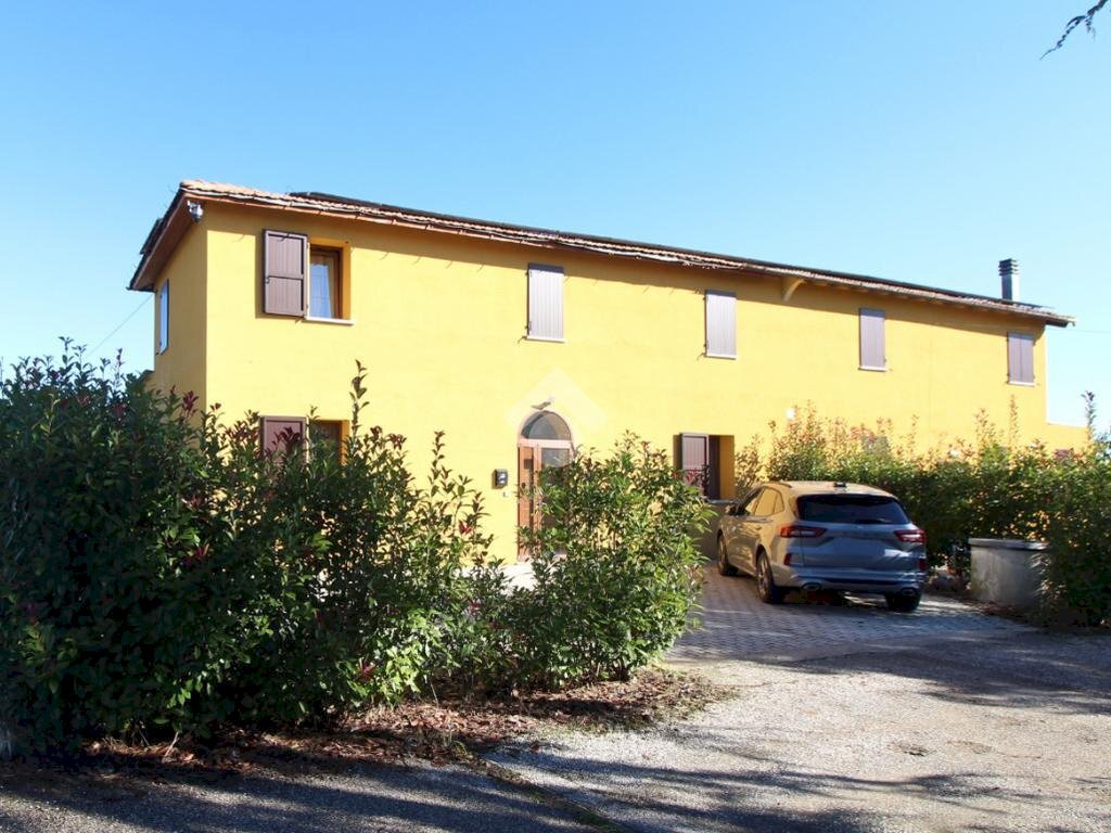 Semi-detached house Via coccaro, San Pietro in Casale - photo 1