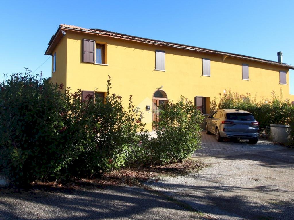 Semi-detached house Via coccaro, San Pietro in Casale - photo 2