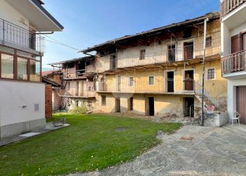 Casa semi indipendente Via san pietro, Coassolo Torinese - foto 1