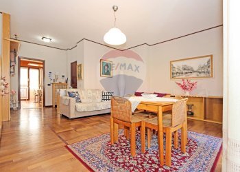 Trilocale VIA BANFI, 4 
 Mezzago, Mezzago - foto 1