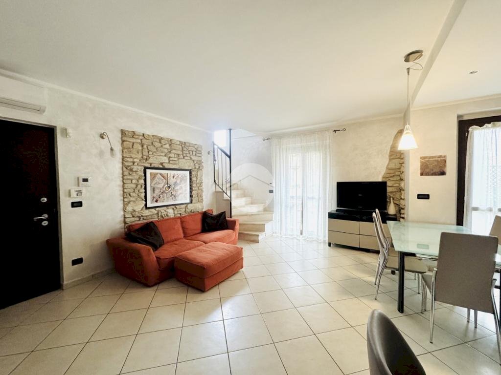 Trilocale Via Dora, La Loggia - foto 2