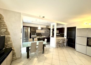 Trilocale Via Dora, La Loggia - foto 3