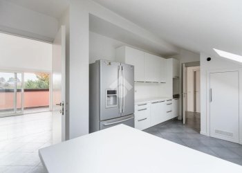 Quadrilocale Via marmolada, Milano (zona Niguarda) - foto 2