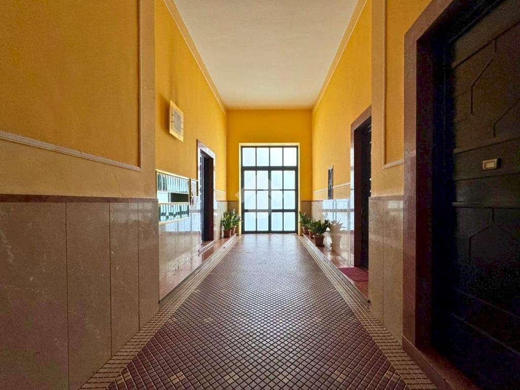One-room apartment Via Clotilde, Torino (neighborhood San Donato) - photo 2