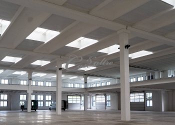 Foto 2 - Capannone Via Cervino, Figino Serenza - foto 2