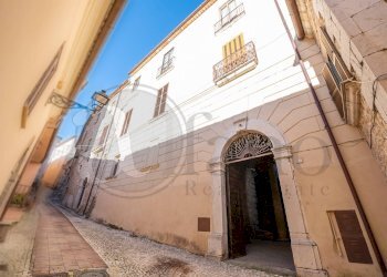 Foto 1 - Stable - Palace Via Re Manfredi
 
11, Rocca d'Arce - photo 1