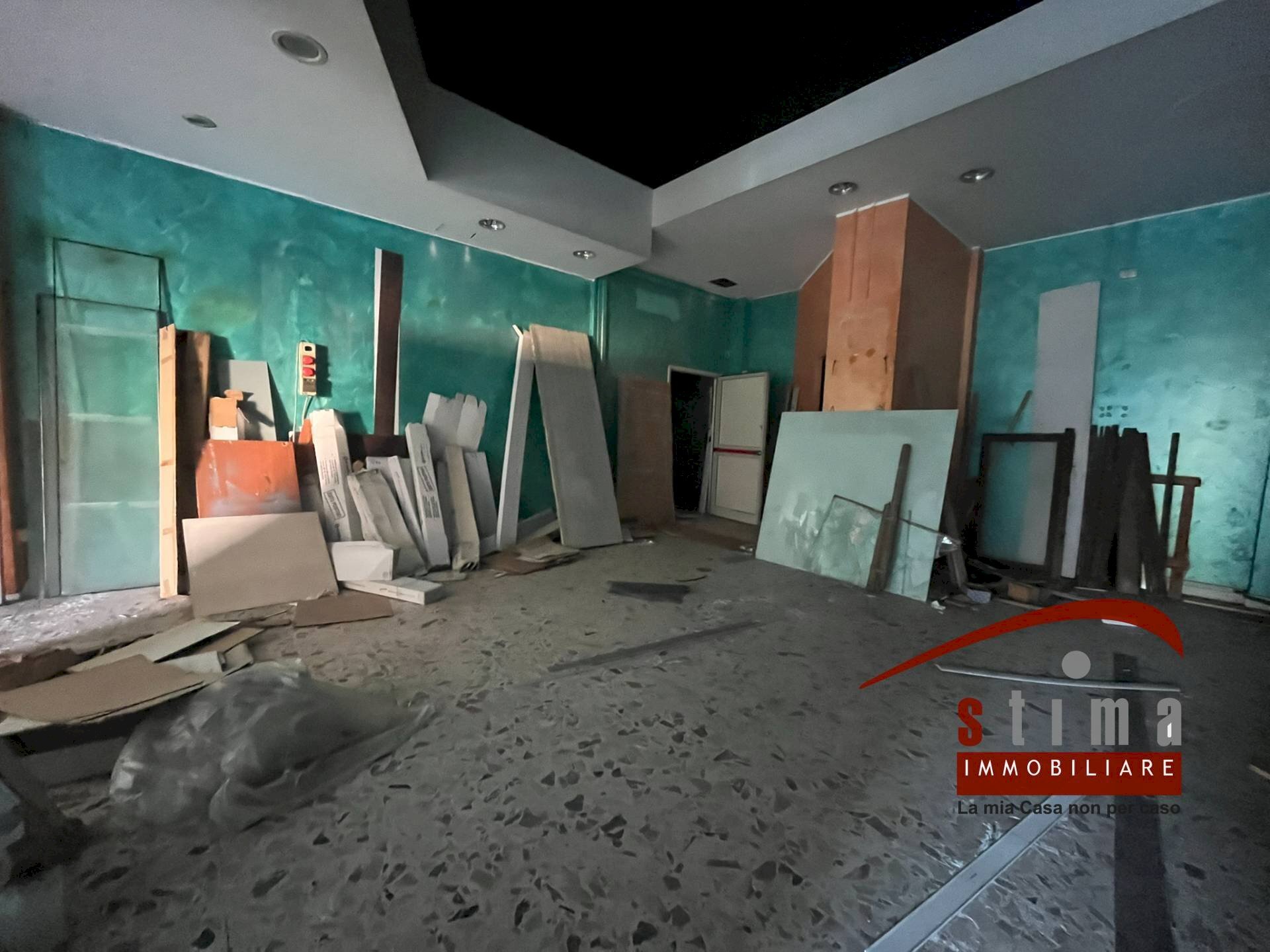 Foto 3 - Locale Commerciale viale dei comuni
 
137, Siracusa - foto 3