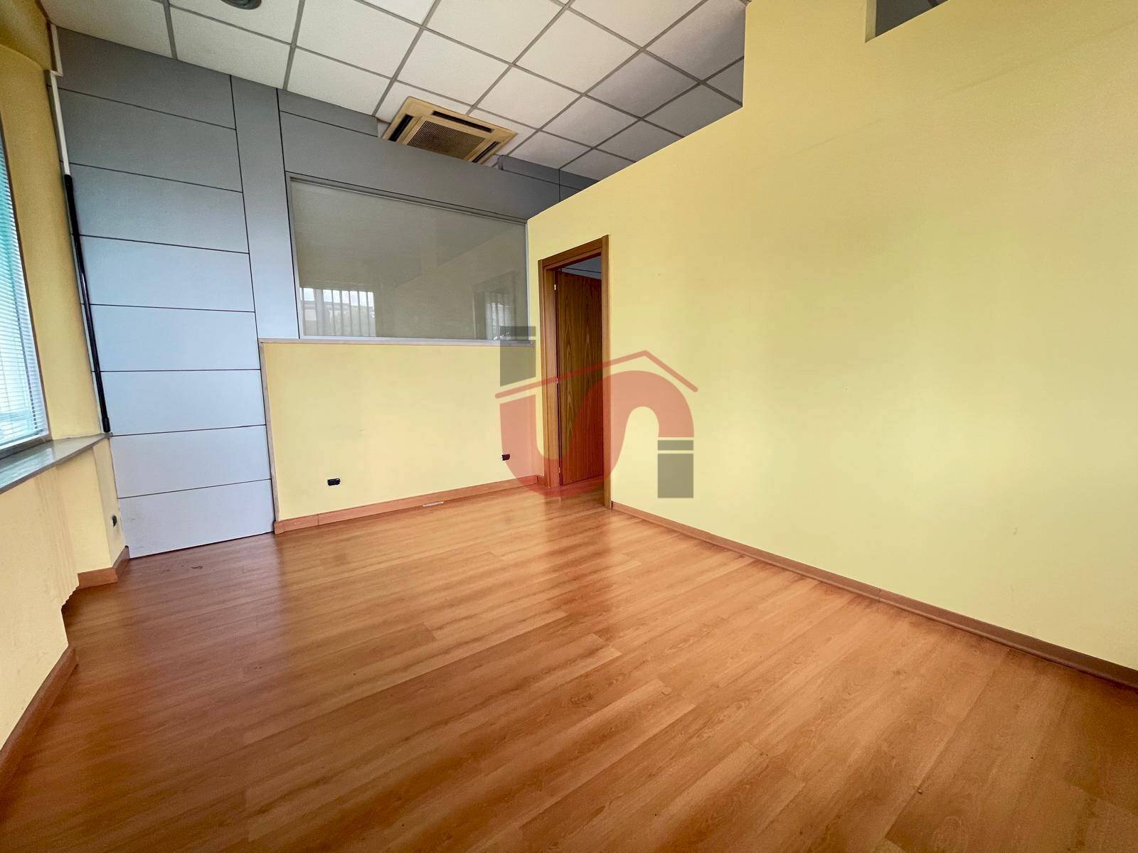 Foto 2 - Commercial Premises Via Roberto Ruffilli, Benevento - photo 2